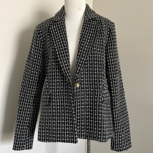 Blazer - Picture 1 of 6